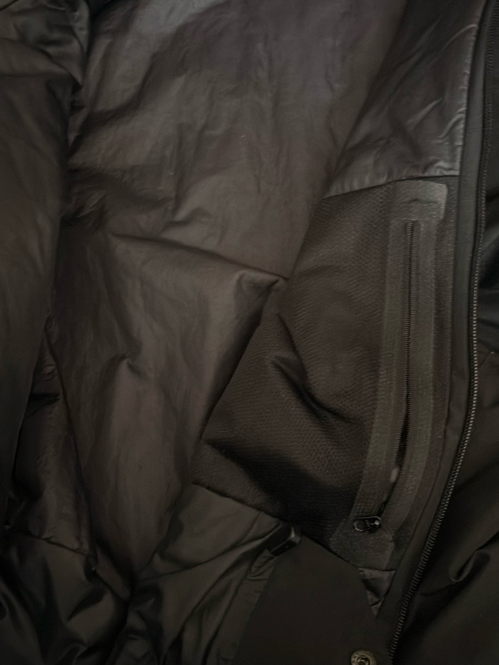 • Arc'teryx MACAI-GORE-TEX Shell Jacket • - Picture 7 of 12